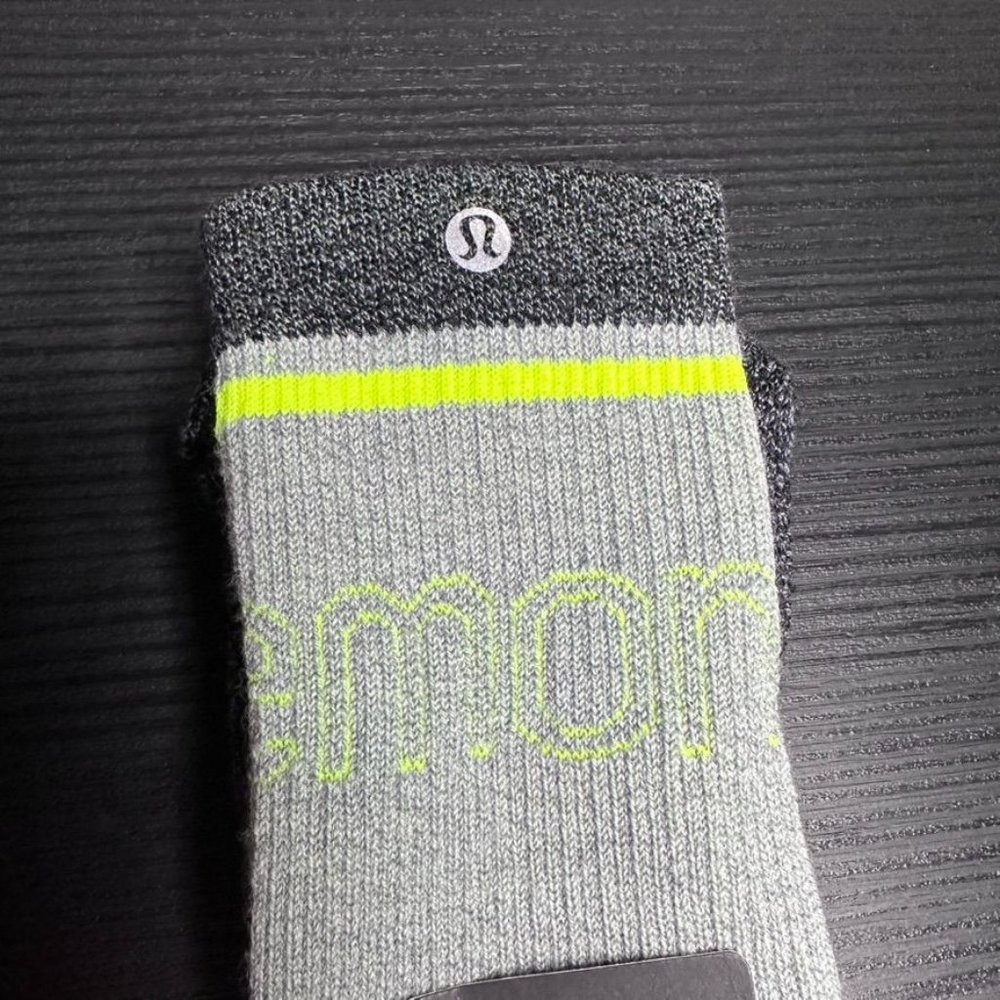 Lululemon Men's Power Stride Hiking Crew Socks NWT Size L (Black/Yellow) - Picture 6 of 11